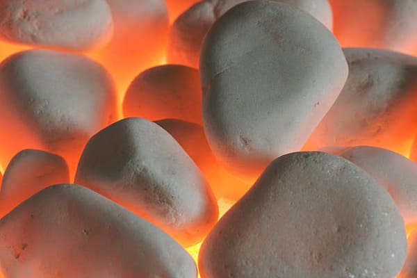 How Do You Choose Sauna Stones: Material, Size, Stacking, and Replacement?